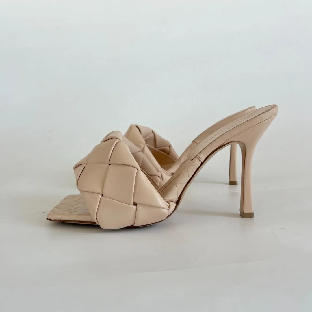 Bottega Veneta beige quilted leather lido slide sandals, 42