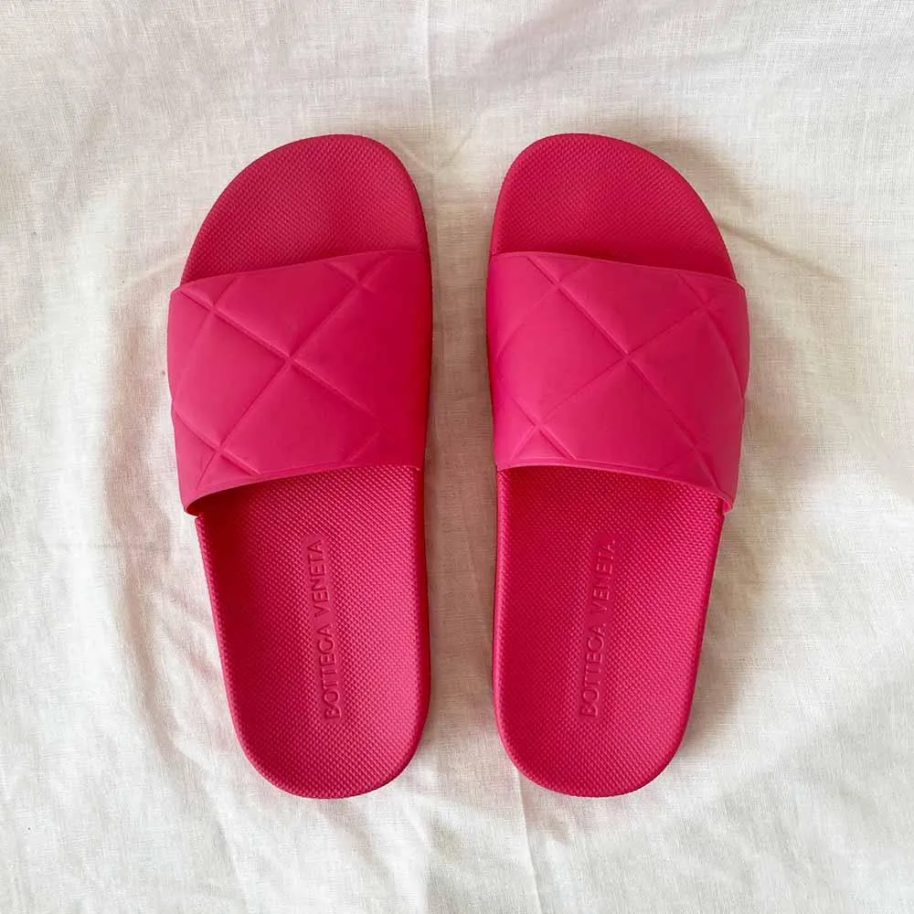 Bottega Veneta diamond-quilted slides, 39