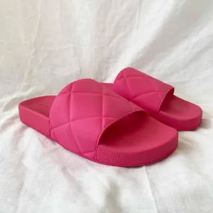 Bottega Veneta diamond-quilted slides, 39