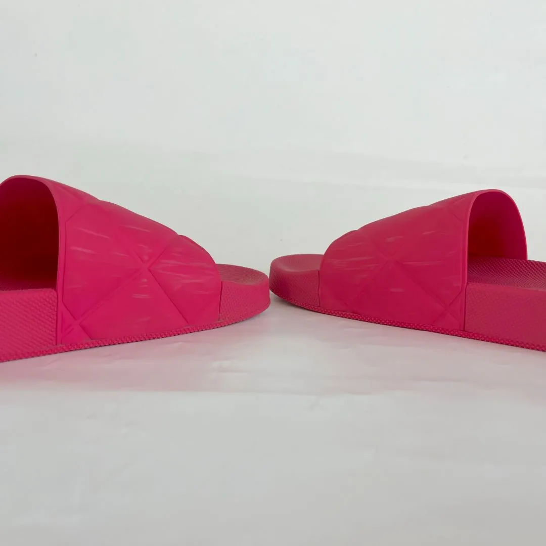 Bottega Veneta Red Quilted Pool Slides, 39