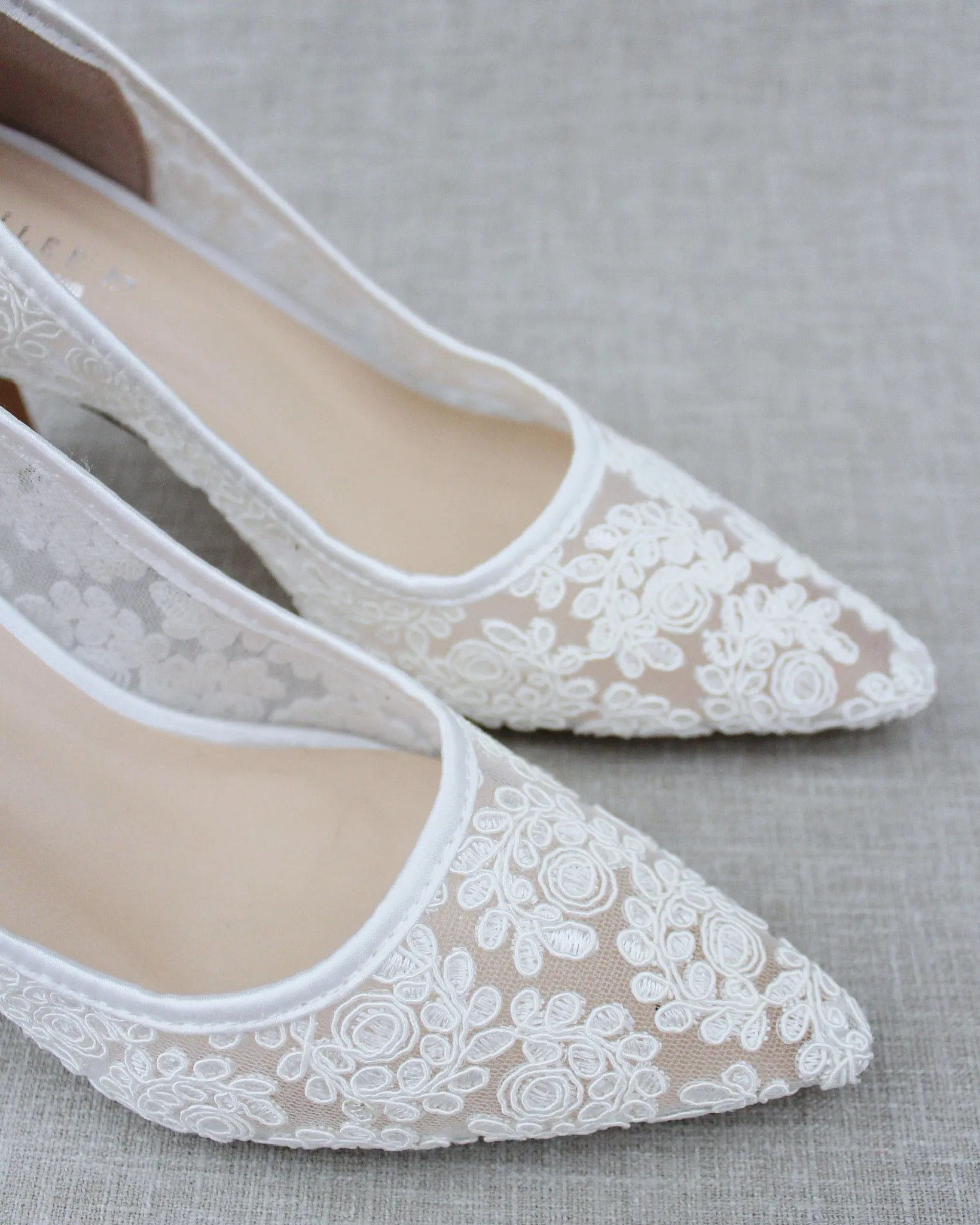 Lace Bridal Pump